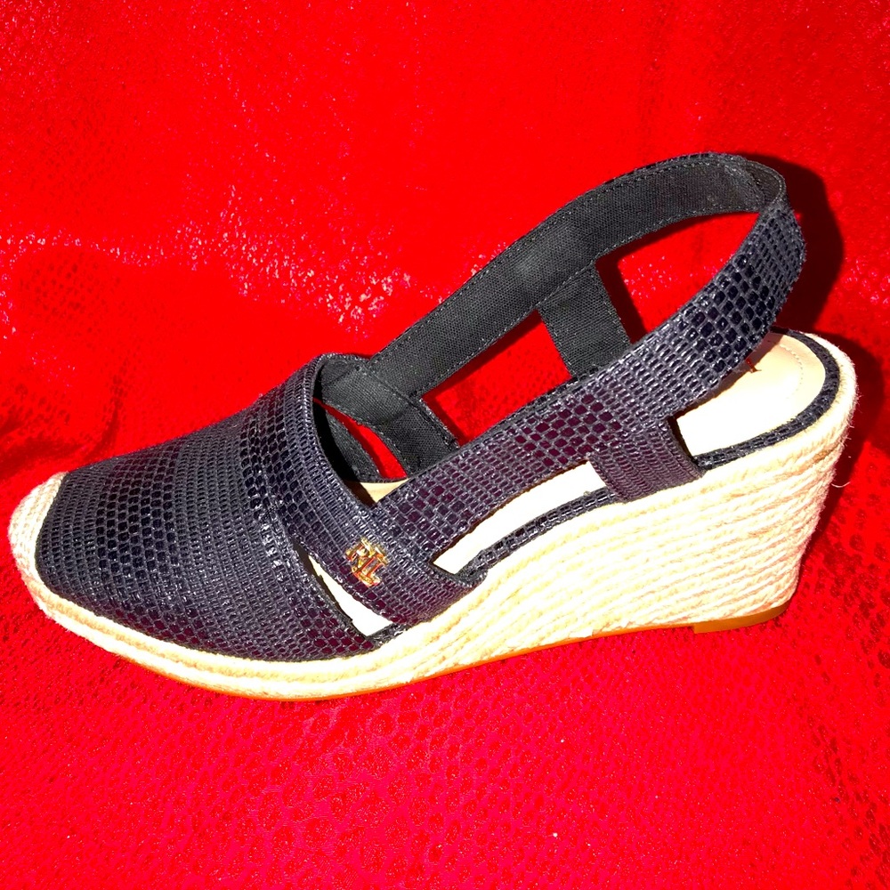 Women’s shoes Lauren Ralph Lauren Size: 7 color navy blue